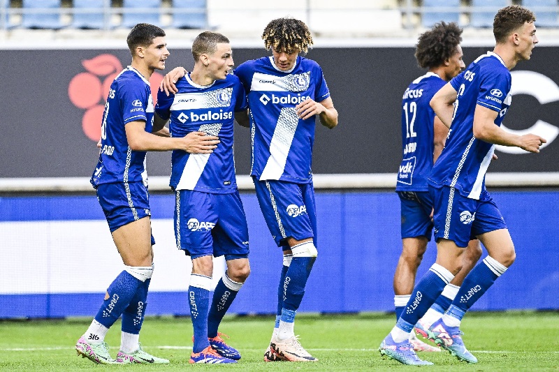 KAA Gent đang có phong độ cực cao trên sân nhà
